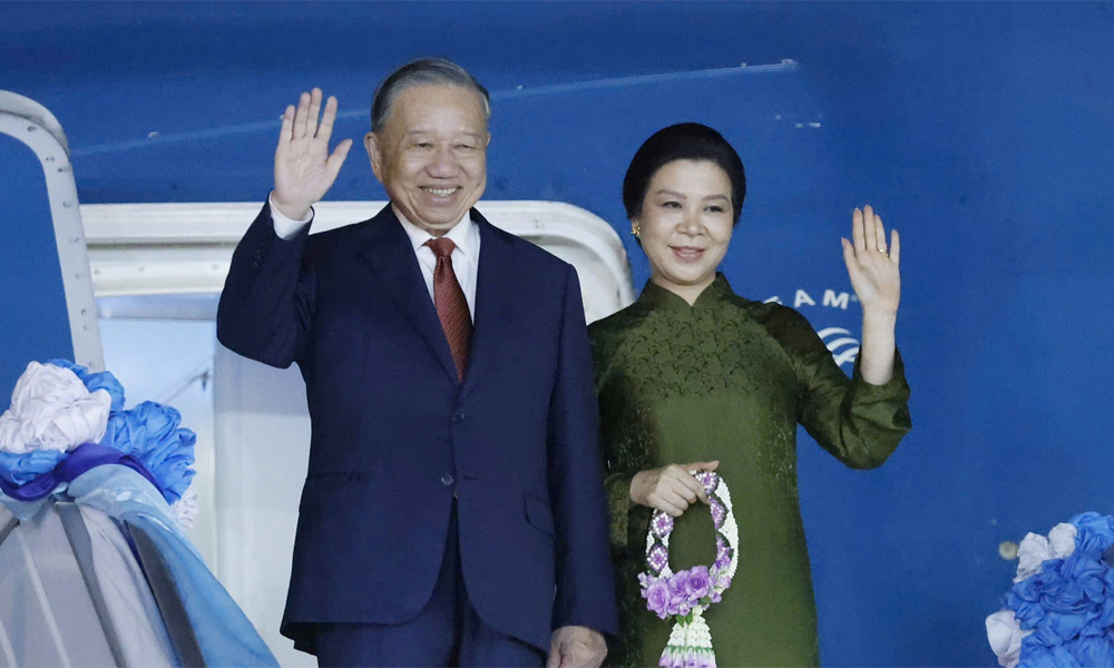 Top Vietnamese leader begins state visit to Singapore